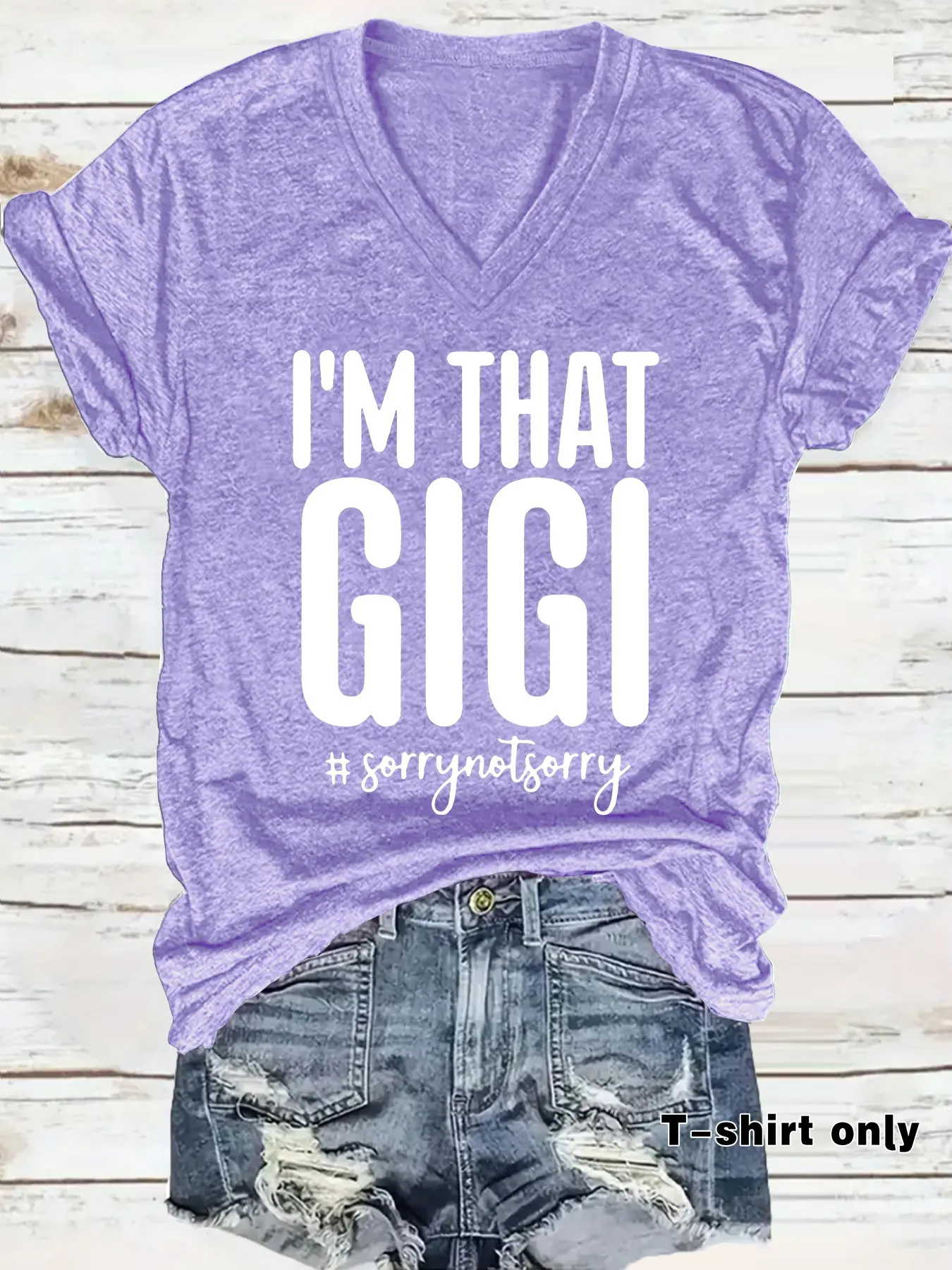 Gigi Print V-Neck T-Shirt, Casual Vacation Women's Short Sleeve Top, Daily Comfort, Elegant Design, Soft Fabric, Fitted Style