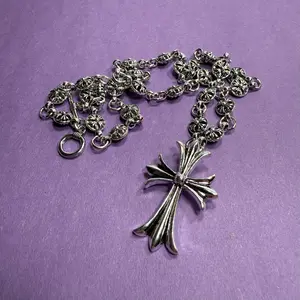 Heavyweight Cross Necklace Vintage 50cm Unisex Stainless Steel Chain Jewelry with Unique Floral Design for Men and Women