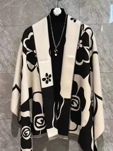 Women's Vintage High-End Plaid Jacquard Knit Scarf, Warm Fashion Accessory for Daily Wear & Air Conditioning Use, Floral Pattern Shawl