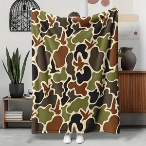 Vintage Hunting Camo Duck Flannel Throw Blanket, Soft Cozy Warm Blanket, Statement Piece for Bedroom Living Room Sofa, Gift for Him Men Dad, Nap Blanket for Camping, Rustic Outdoor Cabin Decor