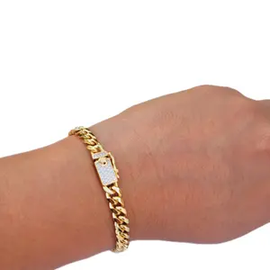 Women's Gold Plated Bracelet - Elegant 18 kt Laminated Bracelet