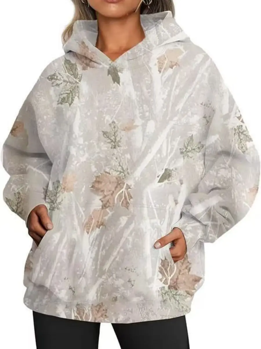 Women's camouflage hooded sweatshirt with maple leaf print oversized wool pullover, long sleeves with pockets, easy to wear, fashionable