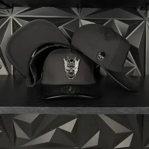 Skull plate SnapBack hat-black/lether