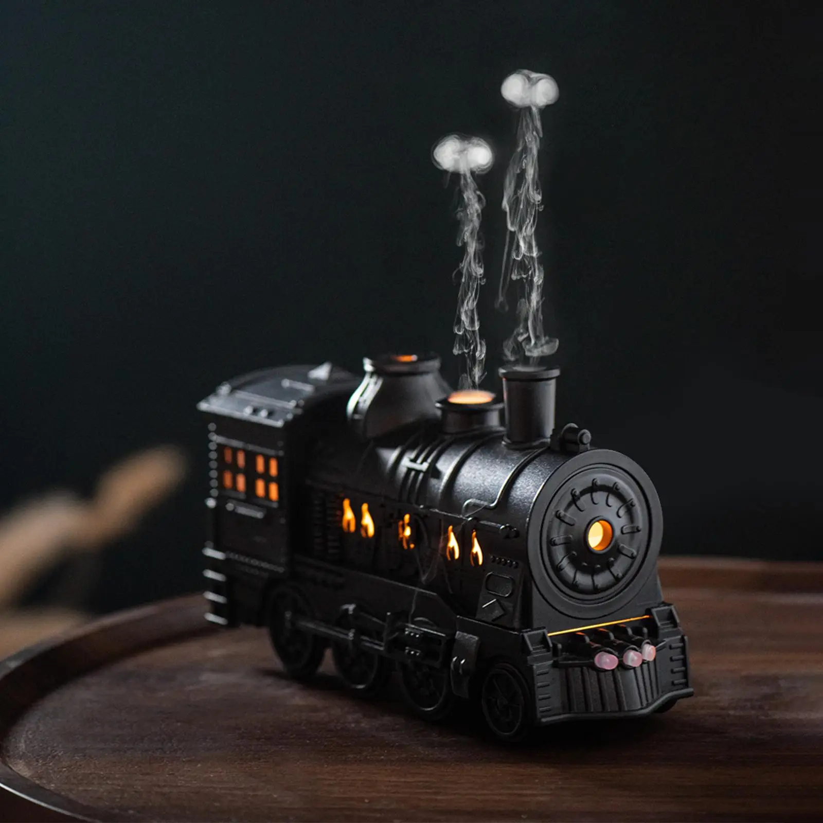 Train Design Air Humidifier, Simulated Steam Engine Train Aromatherapy Diffuser, Essential Oil Diffuser for Home Office Decor, Mini Humidifiers