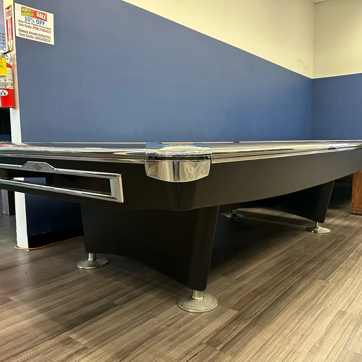 Brunswick Gold Crown V 9FT Pool Table