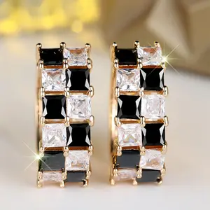 Unique Checkerboard Pattern Earrings Artificial Zirconia Decor Hoop Earrings for Women & Girls Elegant Stackable Design Earrings for Daily Date Wear, Birthday Anniversary Valentine's Day gift