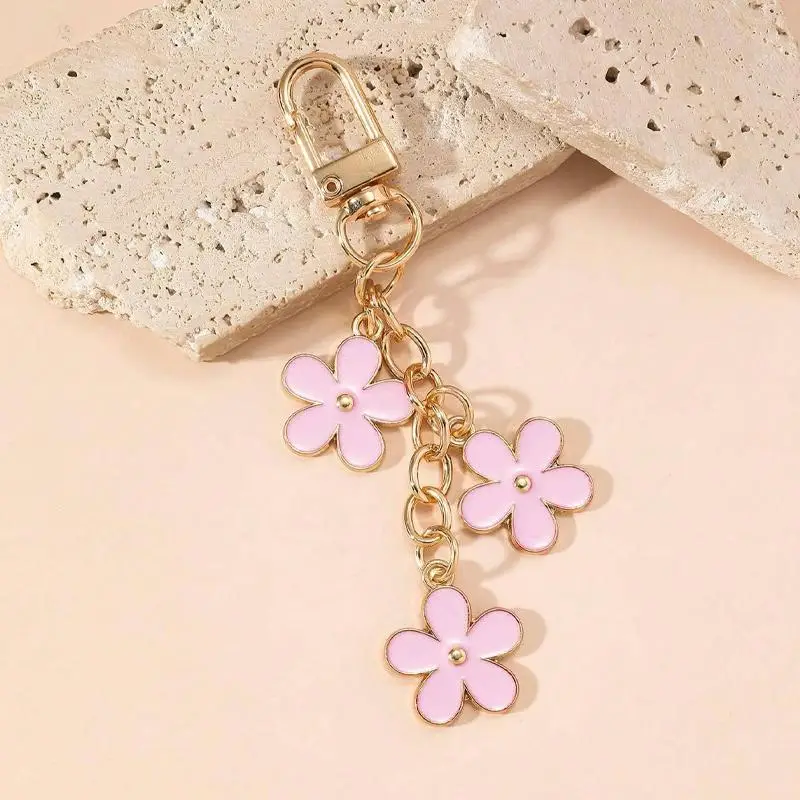 Flower Pendant Keychain, Summer Car Flower Keychain Pendant, Cute Car Decoration for Women and Girls, Car Accessories