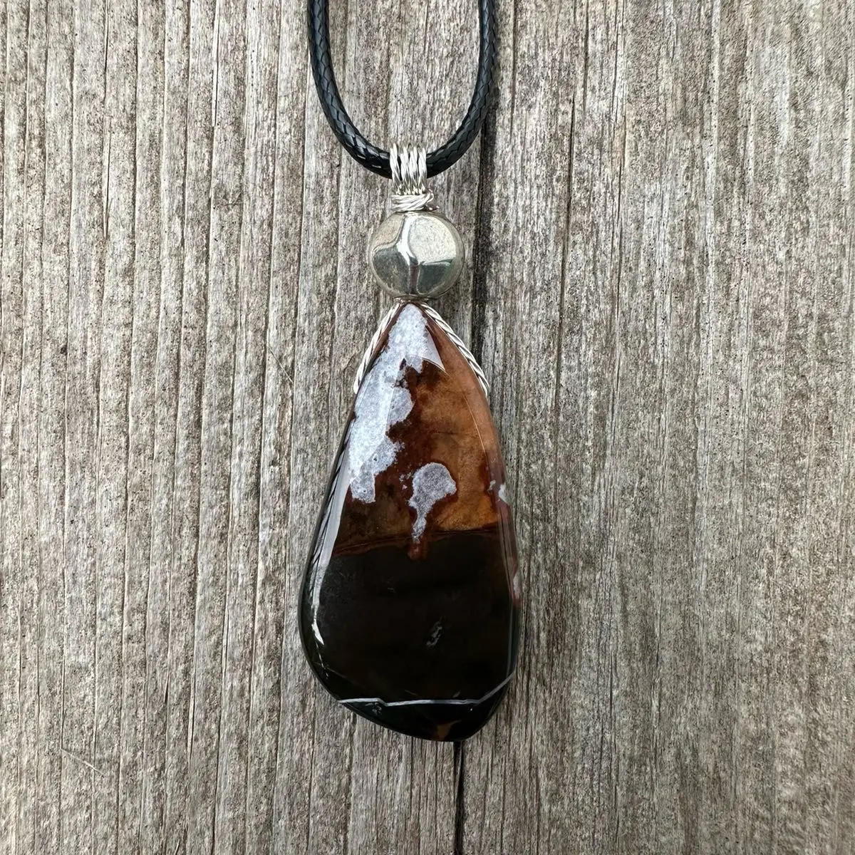 Sardonyx Necklace for Willpower Vigor and Stability.