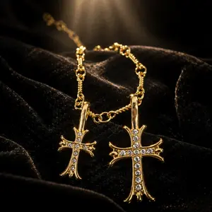 Luxury Gold Cross Pendant Necklace for Women, Dainty Crystal Inlaid Double Cross Charm Chain, Elegant Adjustable Statement Jewelry Gift for Her