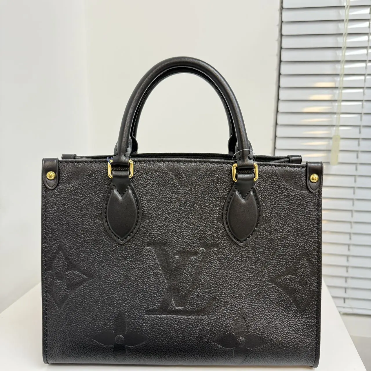 Pre-owned Louis Vuitton Monogram Empreinte Tote Bags LV Onthego PM Size Black leather 【BF 1Z】