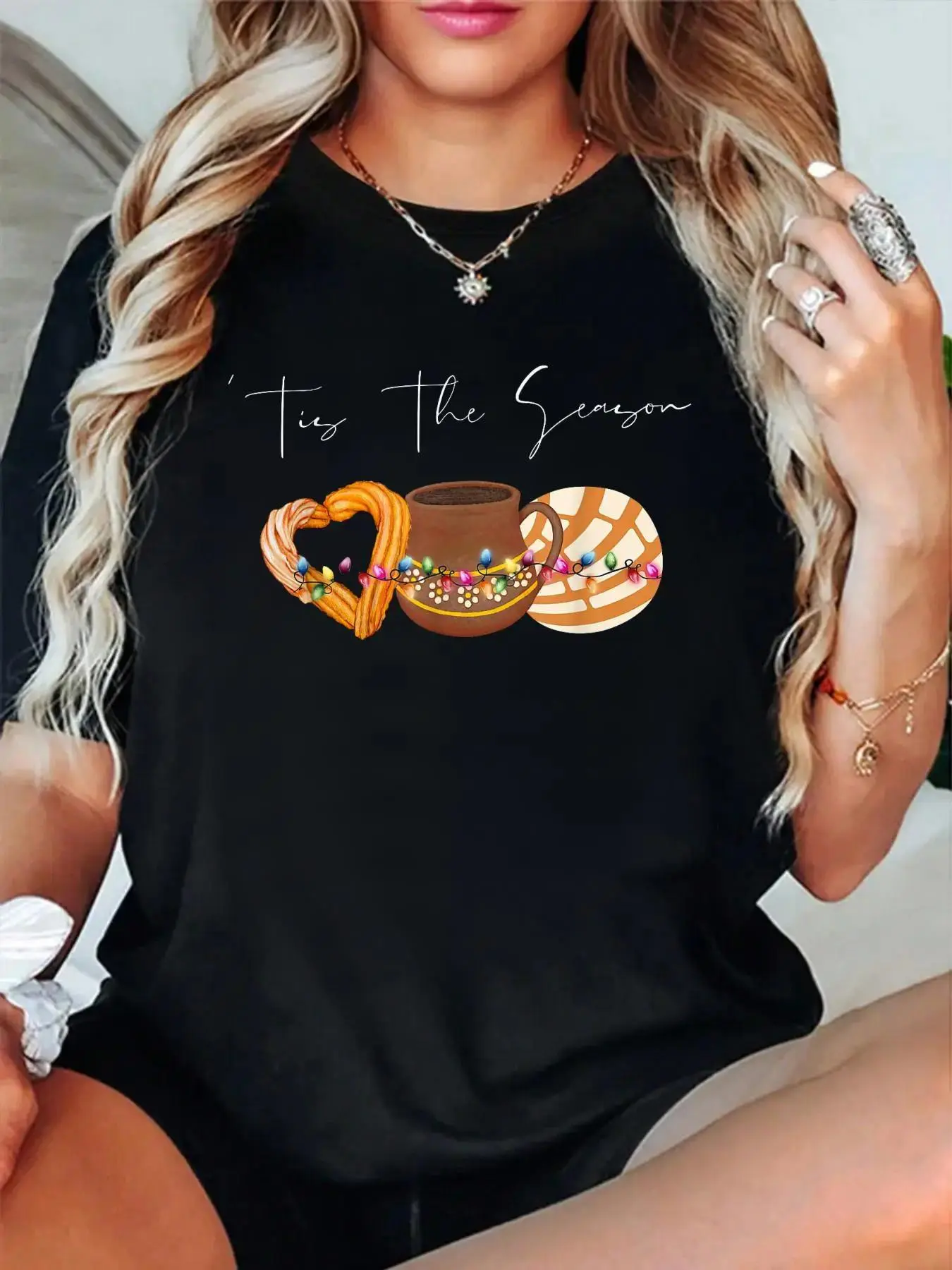 Women's Graphic T-Shirt, 'Tis The Season for Cafecito y Concha Pan Dulce, Casual 100% Cotton Short Sleeve Round Neck Holiday Top, Shortsleeve, Loose, Style, Tshirt, Jackets