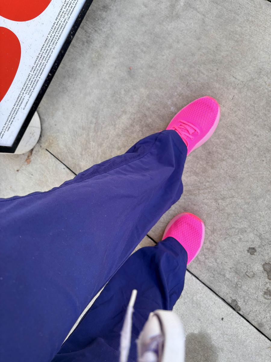 Item: Neon Pink, 10.5