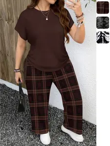Women's Plus Size 2-Piece Set, Loose Short Sleeve Top and Plaid Straight Leg Pants, Casual Fashion for All Seasons