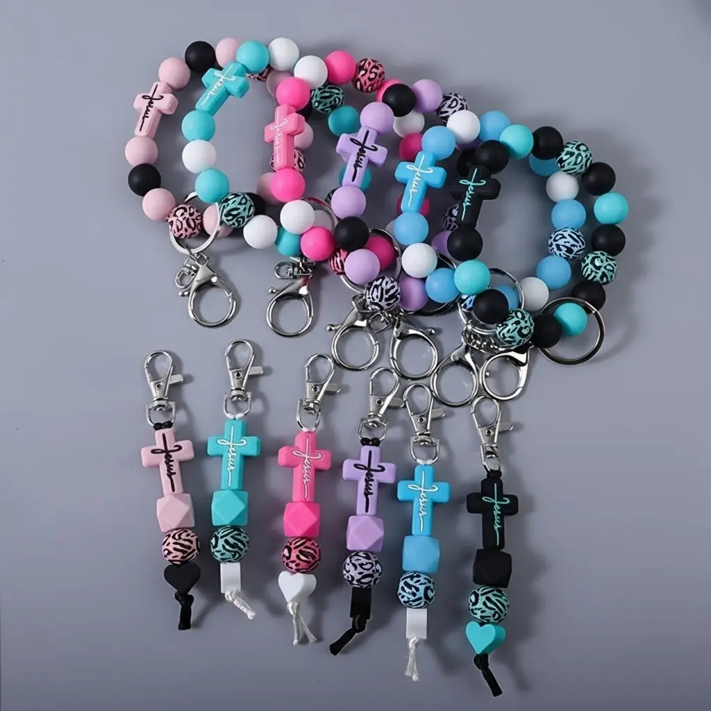 2Pcs/Set Of Leopard Print Wooden Beads, Monochrome Silicone Beads Mixed With Bead Beads, Wrist Keychains, Cross Shaped Silicone Keychains, Backpack Accessories, Gifts