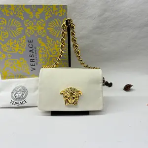 Pre-owned VERSACE Leather Shoulder Bags 7.8'' R1299 Shoulder Bag C18671815692 0405 T1 Qiqi