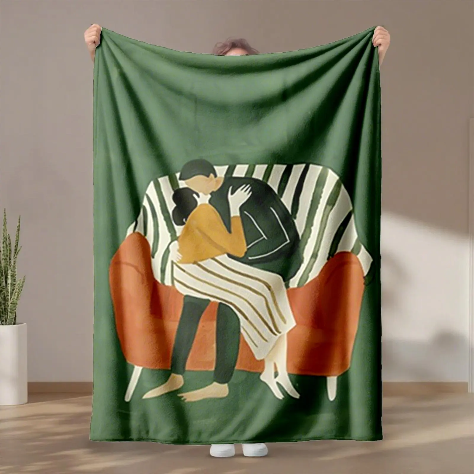 1 piece Warm couple cuddling on the sofa in an intimate moment themed flannel blanket - Modern-style all-season flannel blanket, suitable for sofas and beds, super soft and comfortable, digital print design, 100% polyester material, machine