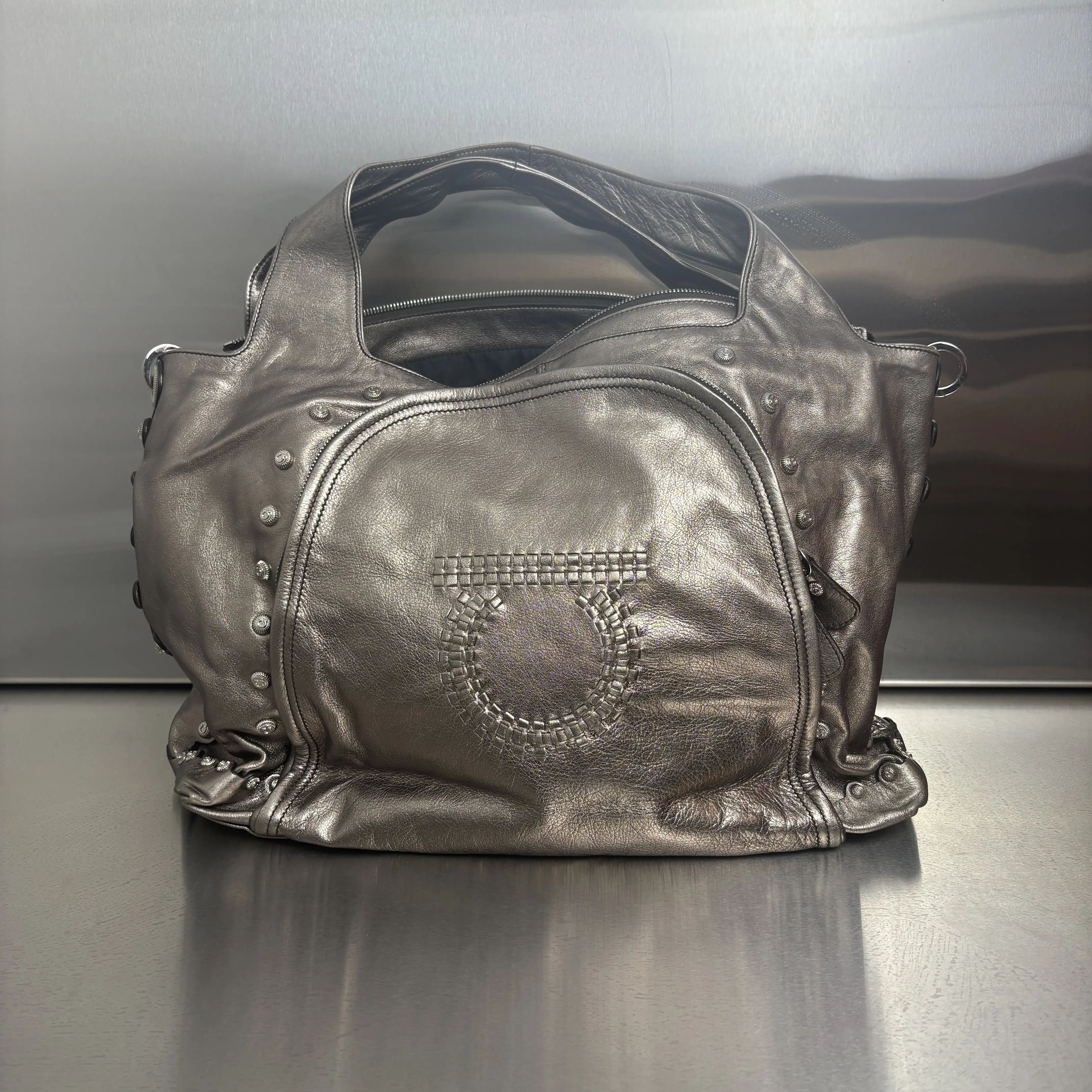Pre-owned Calfskin Shoulder Bags Salvatore Ferragamo Gold Leather Hobo Bag