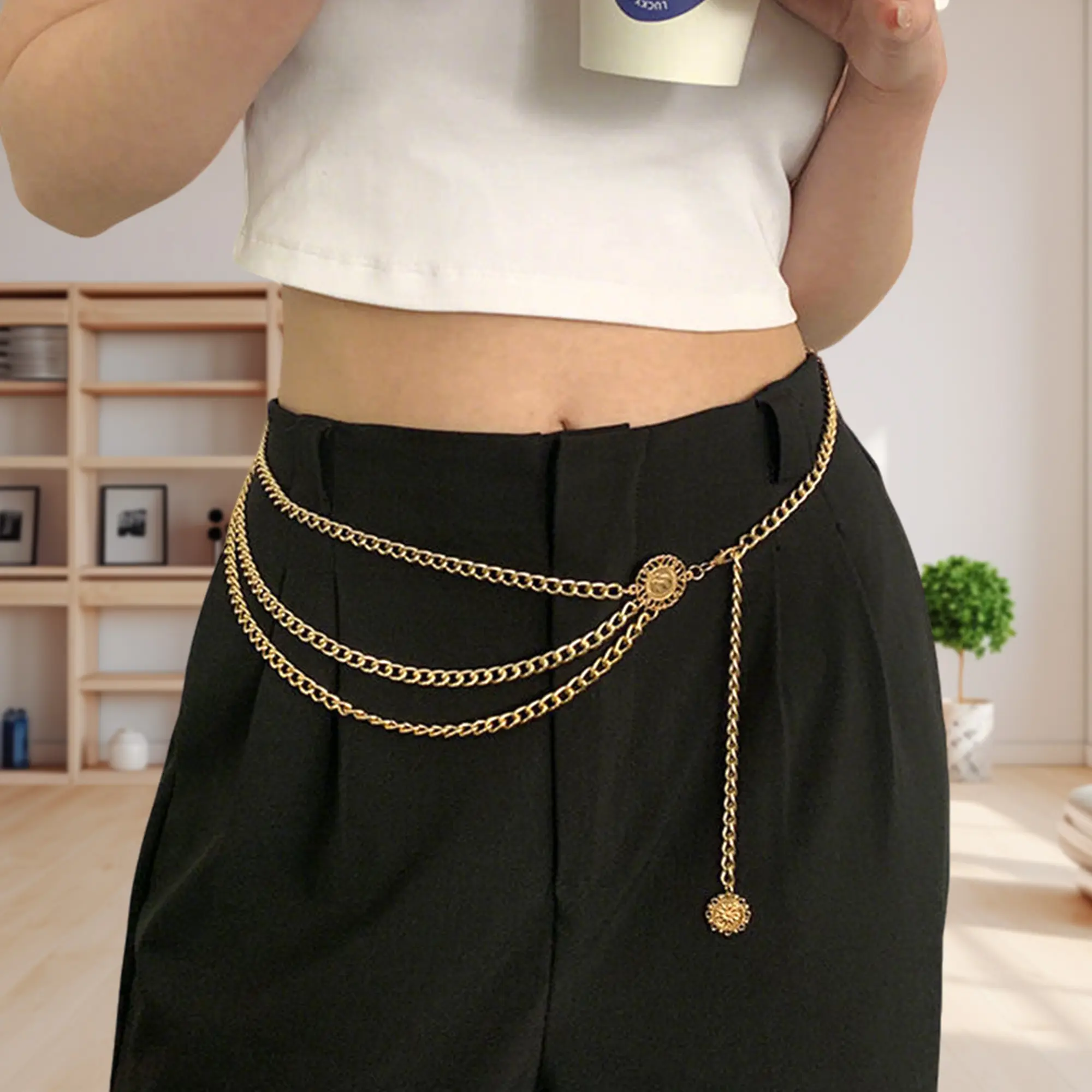 1 Count Women's Multilayer Metal Waist Chain Dress Belts, Adjustable Fit for Most Women's Waists，Complements Both Casual and Formal Looks