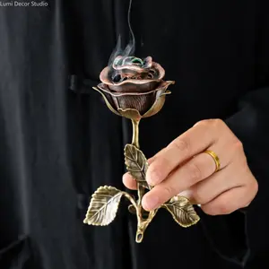 Vintage Metal Rose-Shaped Scented Incense Burner with Leaf Stem, Home Aromatherapy & Meditation Decor, Gift-Worthy Freshener for Sports & Outdoor Gear Enthusiasts