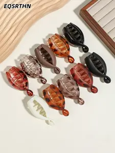 Retro leopard print twisted hairpins with a French laid-back style vertical clip. get the French laid-back feeling in an instant! The classic leopard print and matte finish make it suitable for both half-tied hair and low ponytails. Available in multiple