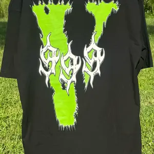 Premium Designer T-shirt “Fighting Demons” (BLACK)