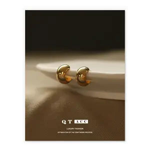 High color retention brass electroplated with real gold, trendy and versatile small hoop earrings, European and American style gold-colored stud earrings for women