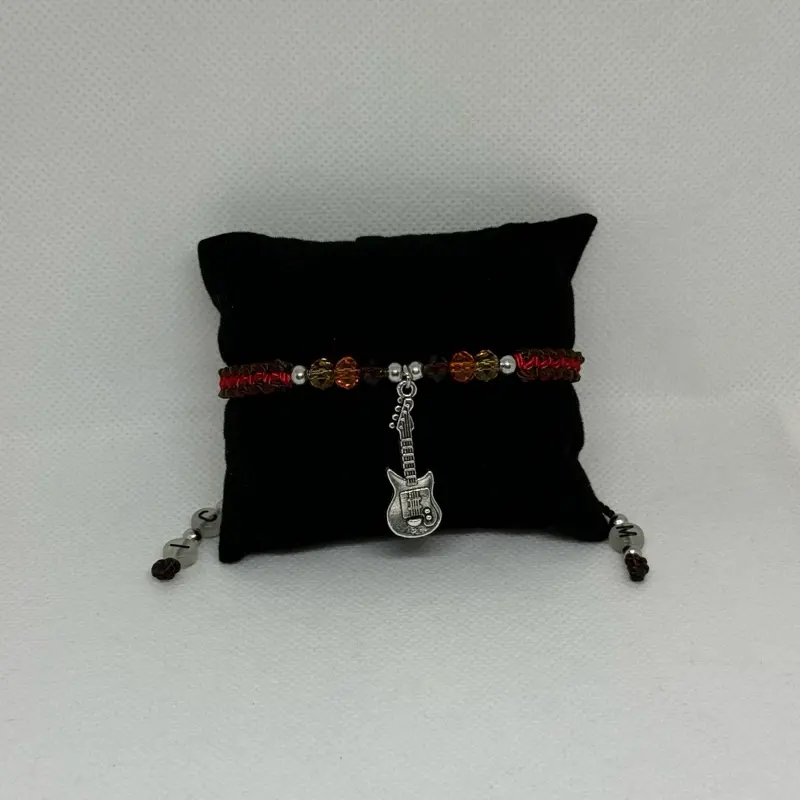 Iván Cornejo mirada bracelet