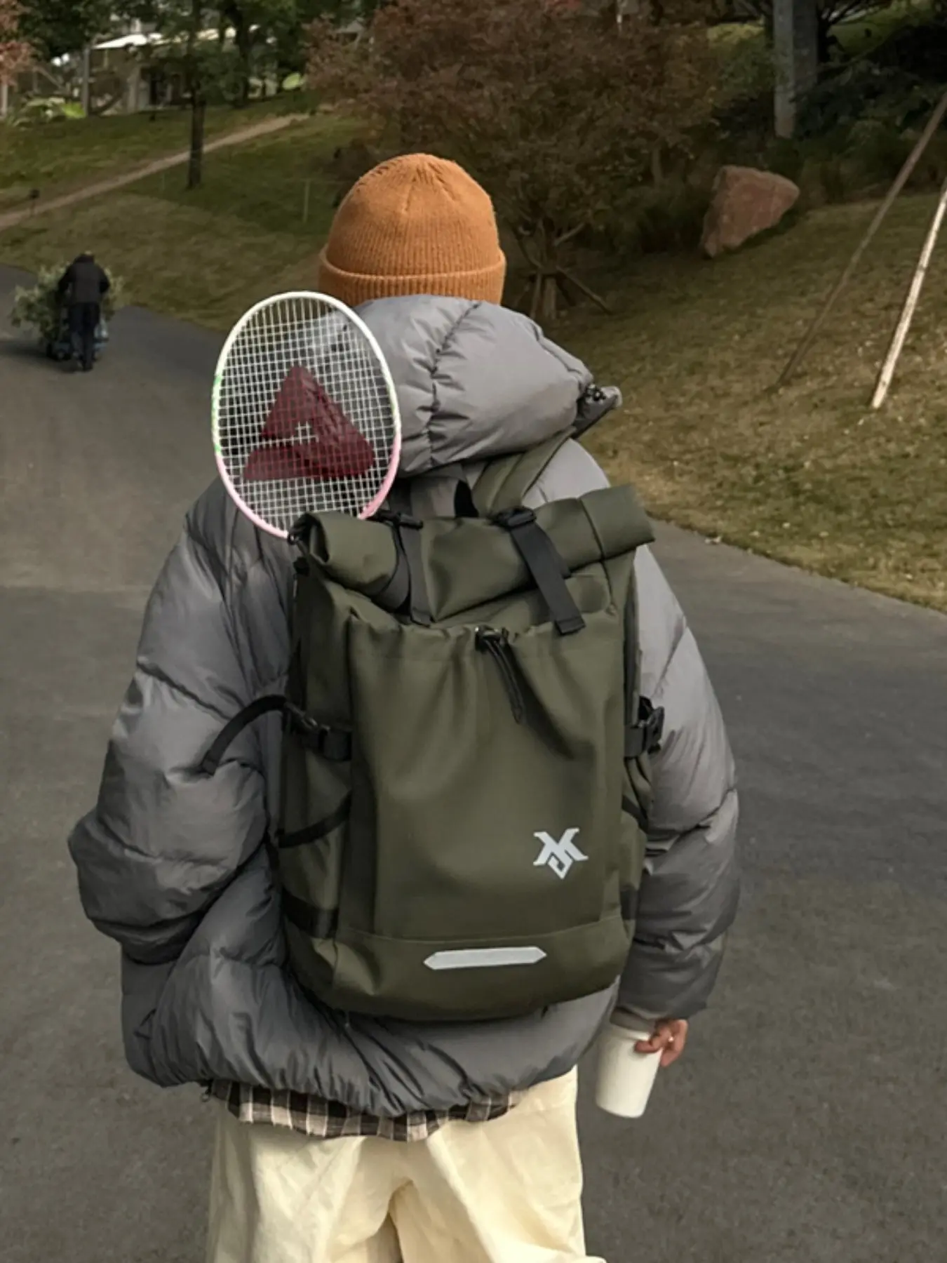 Luxury Sports Backpack Outdoor Badminton Fitness Bag, Large Capacity Travel Commuter Bag, Unisex Shoulder Bag for Men and Women