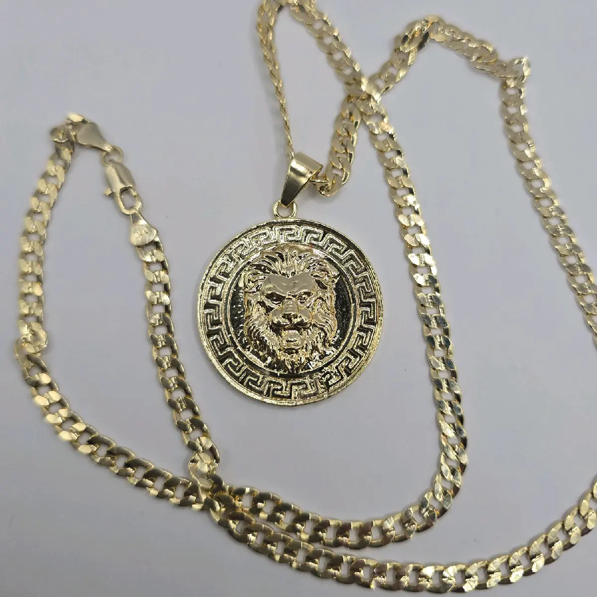 FASHION necklace with LION Cuban link style 24"inches gold-plated