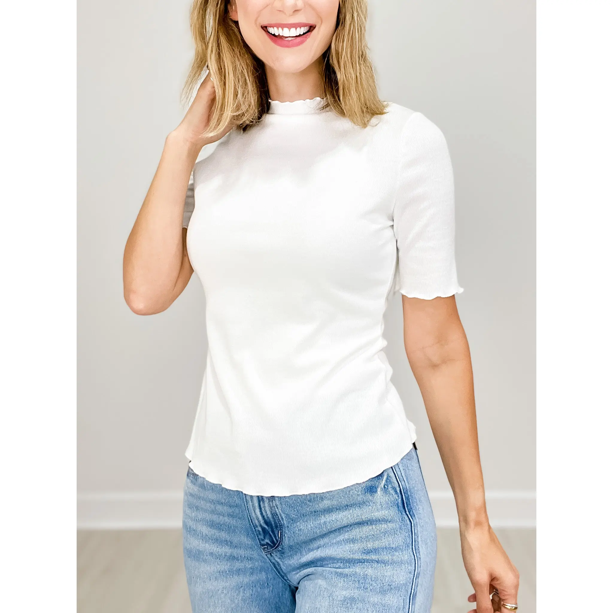 Short Sleeve Slim-Fit Ribbed Top