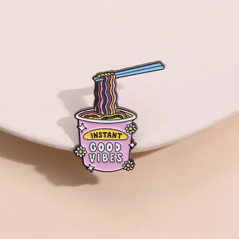 Cute Cartoon Ramen Cup Brooch, Flower Brooch Pin, Fashion Brooch Clip for Women & Men, Alloy Pin Suitable for Backpacks, Jeans, Scarves, Hats Decoration, Fashion Accessory
