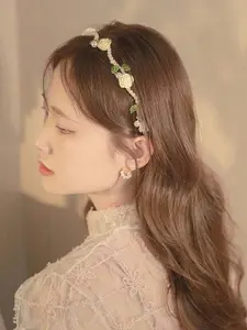 Rose Flower & Faux Pearl Headband – Elegant Hairband for Women, Chic Hair Accessory for Valentine’s Day, Parties & Special Occasions