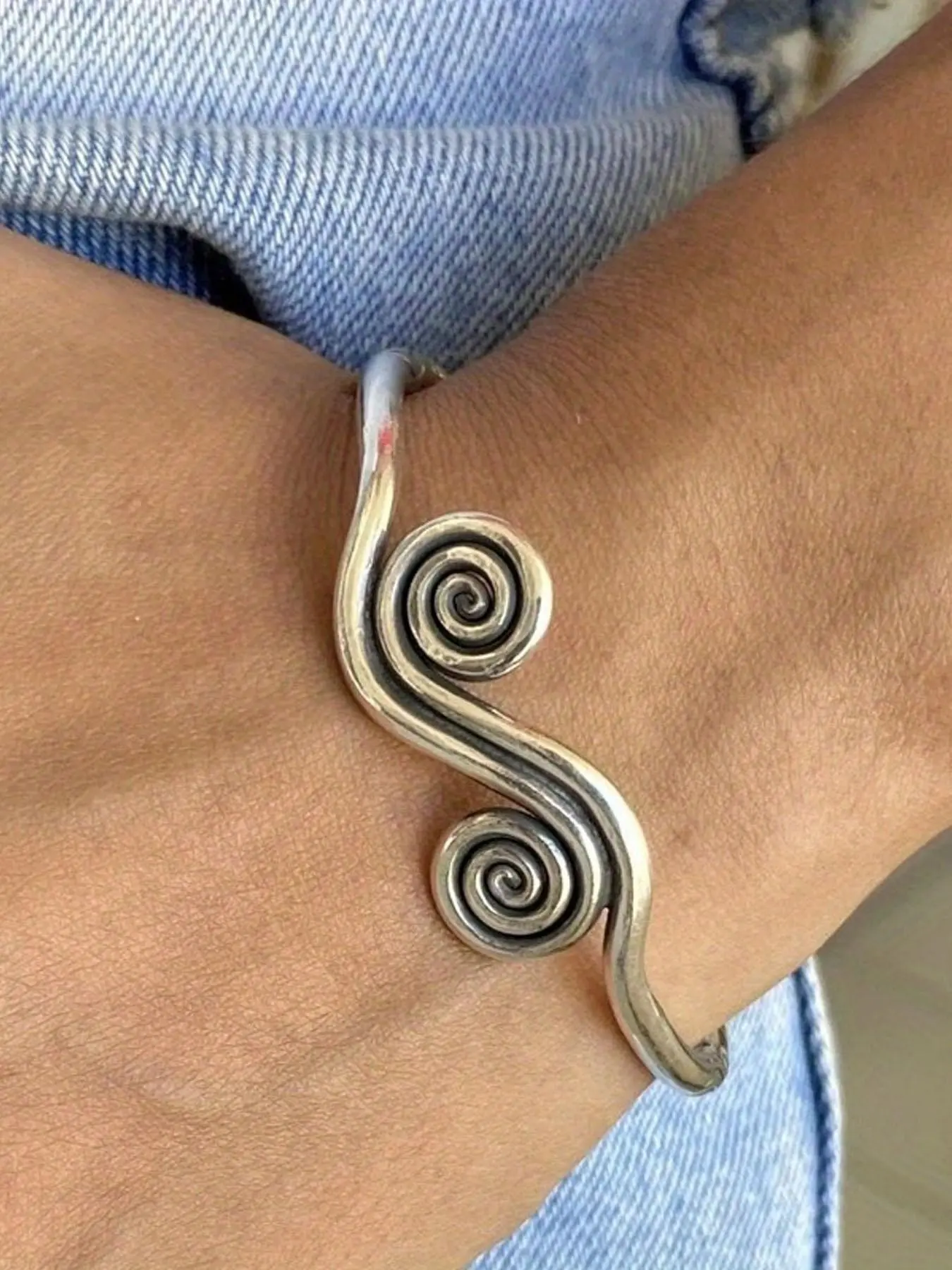 Boho Ethnic Spiral Design Adjustable Bracelet, Adjustable Minimalist Bangle, Zinc Alloy Material Vintage Unisex Appeal Casual Daily Wear, Retro Open-Ended Wristband for Men and Women, Adjustable Stack Bangle, Stackable Bangle Bracelets, Open Cuff Bangle