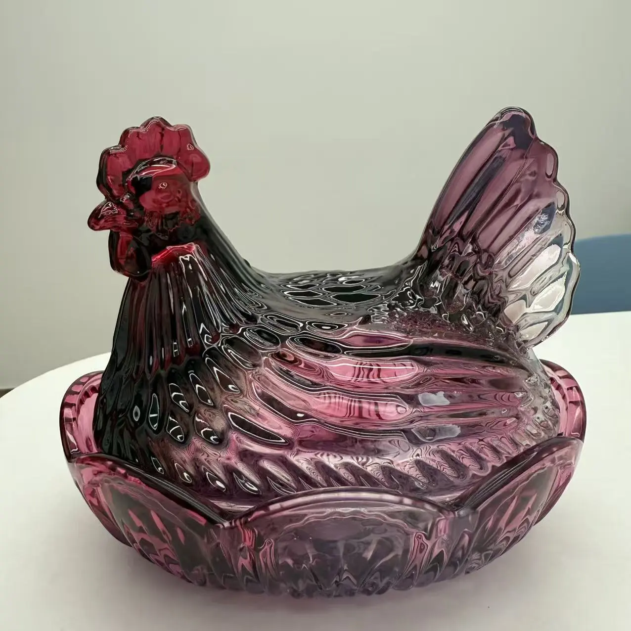 Vintage Farmhouse-Style Chicken-Shaped Glass Candy Dish Set with Heat-Insulating Plate Liner, 10-Grid Egg Holder Container for Living Room Display Stands or Kitchen Accessories