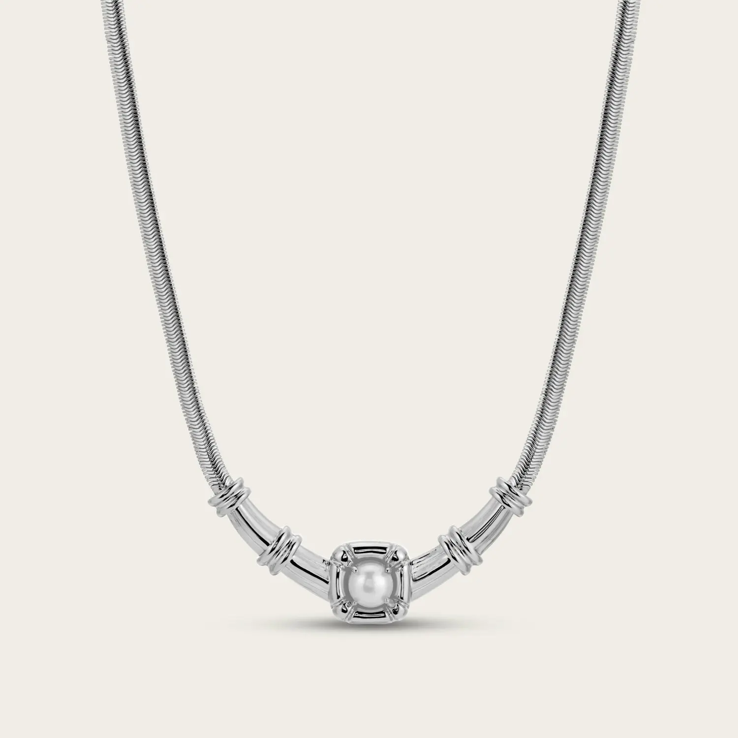ODETTE SILVER NECKLACE