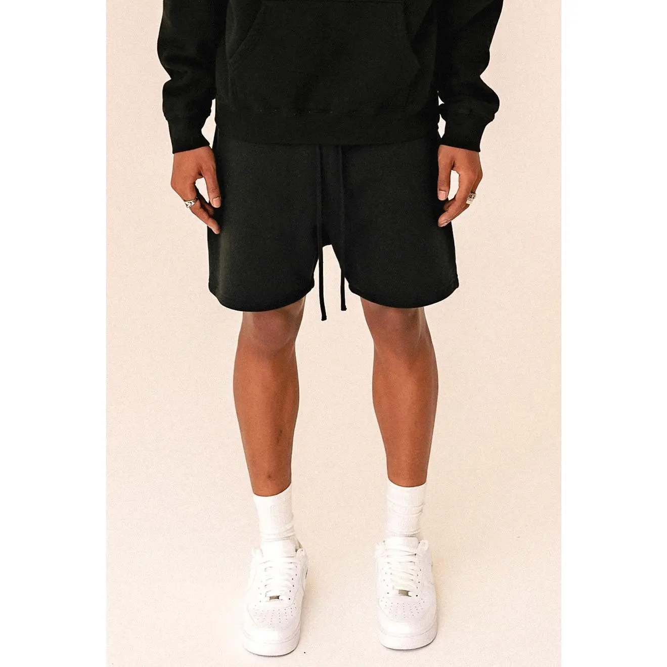 ESSENTIAL SWEATSHORT