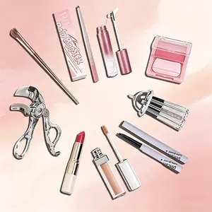 The All-in-One Makeup Set includes essential tools such as lipstick, eyeshadow, and makeup brushes, enabling both beginners and professionals to effortlessly achieve flawless makeup looks.