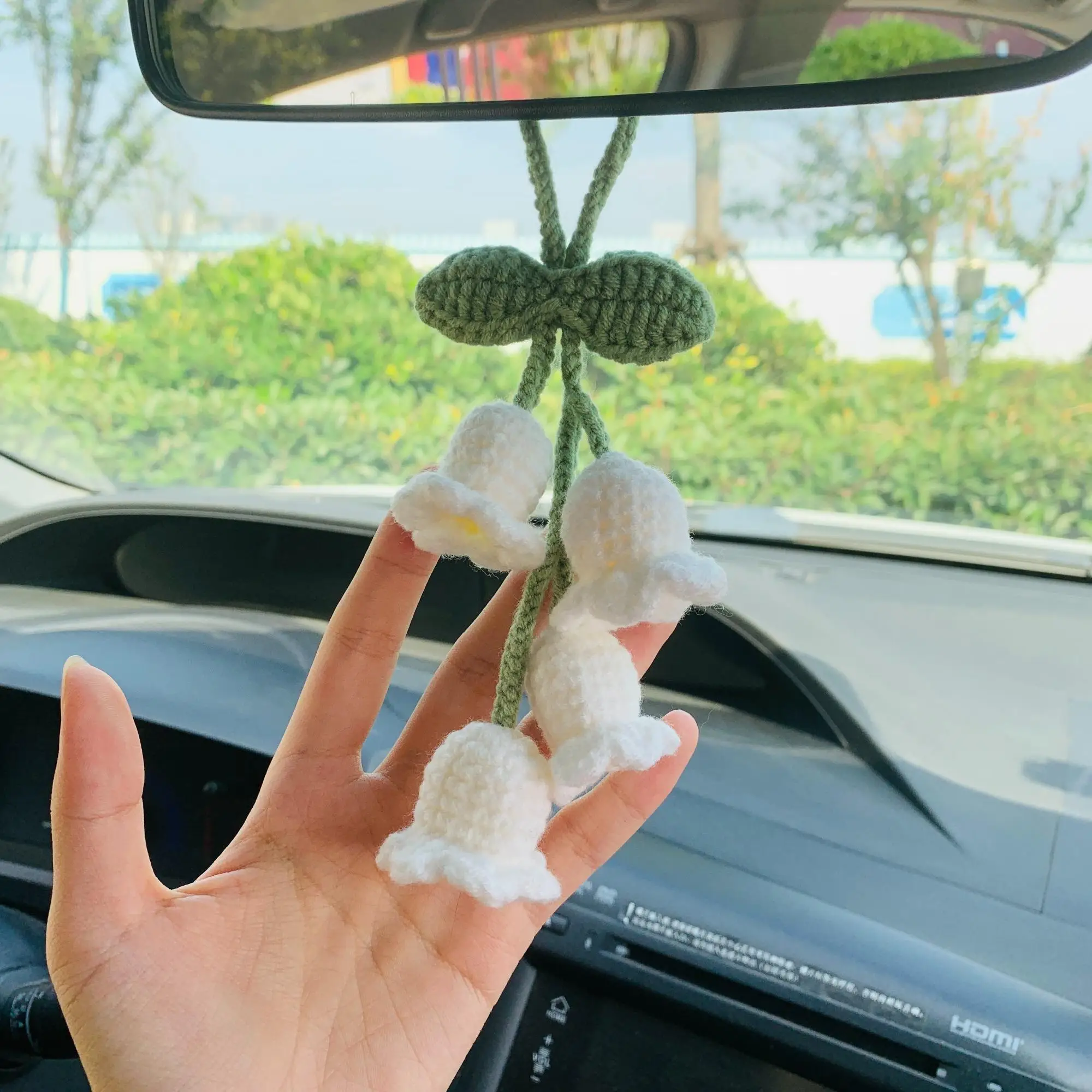 Handmade Flower Design Car Hanging Ornament, Rear View Mirror Hanging Decoration for Car Interior Decor, Cute Car Accessories for Women & Girls