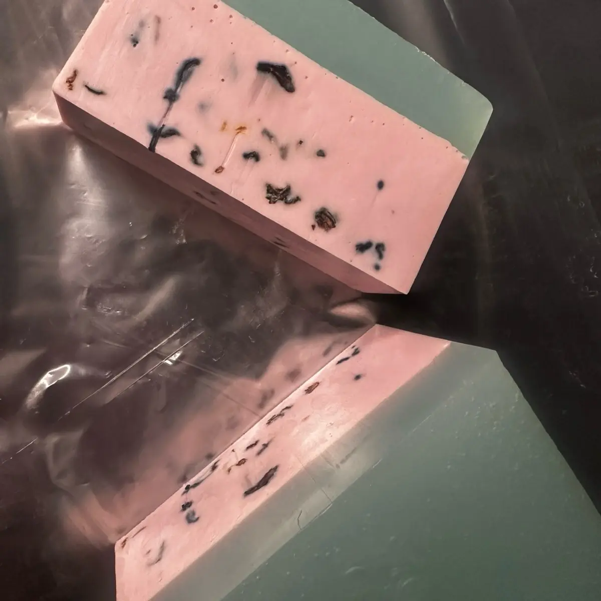 Hibiscus and Cucumber Melon All Natural Soap - Natural Ingredients, Soft Texture, Ideal for Daily Use