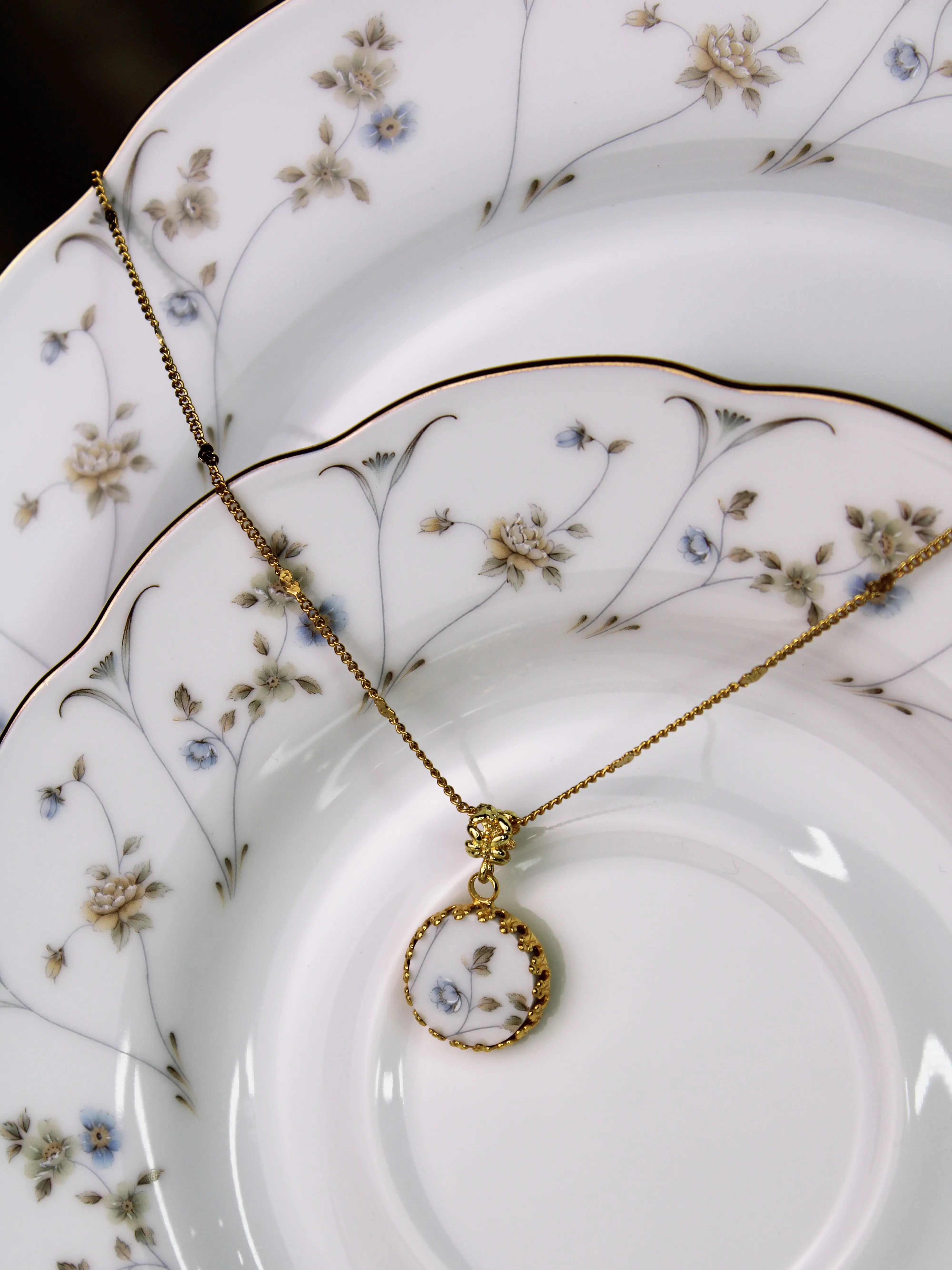 Vintage China Round Necklace | Floral Gold Crown Bezel Pendant 15mm