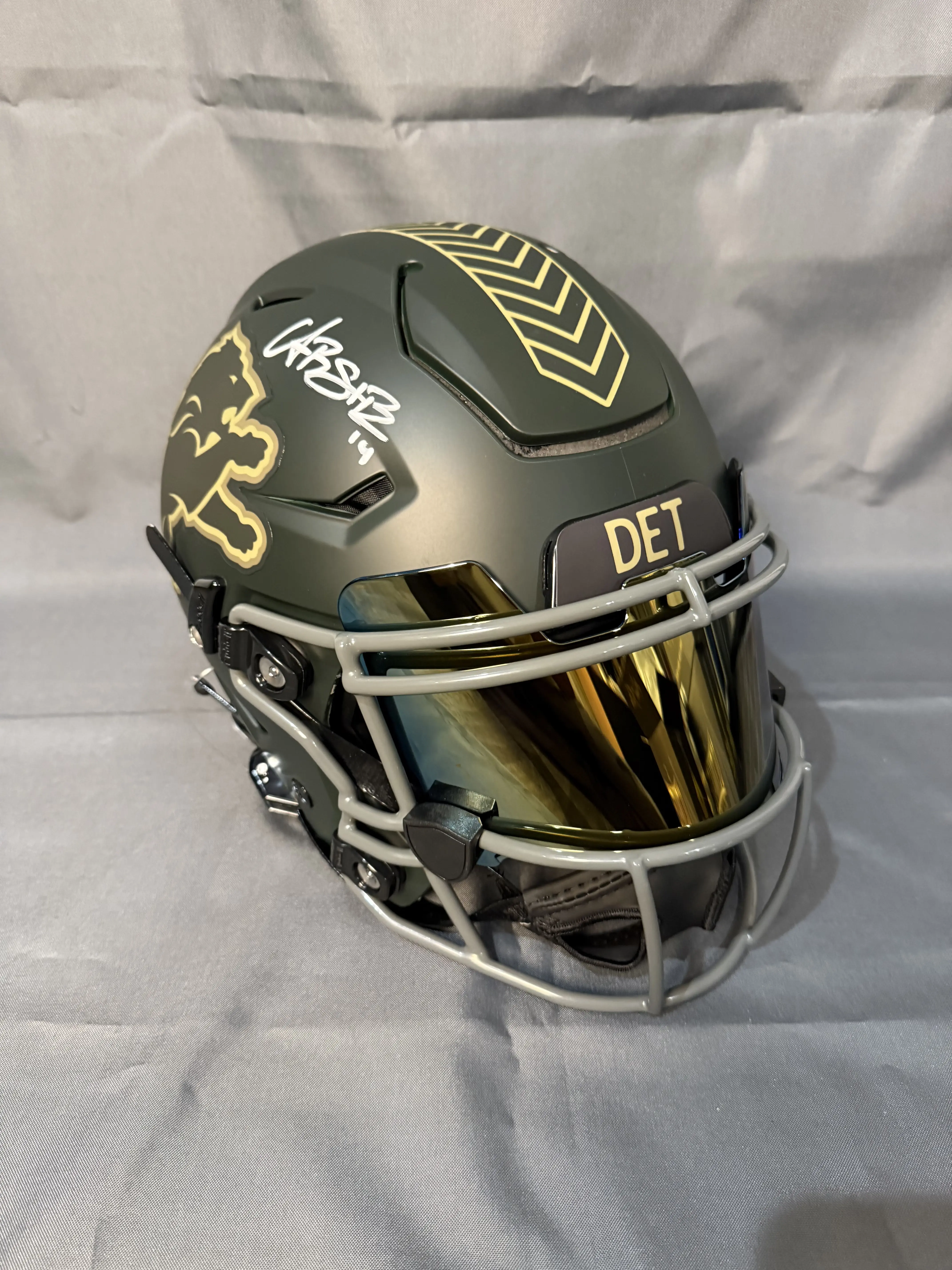 Aman-Ra St. Brown Autographed Salute to Service Full-Size Speed Flex Helmet with Beckett Certificate of Authenticity