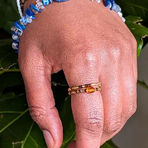 Òrìṣà Ọ̀ṣun Elekẹ Stim Rings - Ọ̀ṢUN Oriṣa Inspired Beaded Elekẹ Stretchy Stim Rings, Handcrafted Design with Durable Stretch Cord, Silverline Charlotte-Cut Glass Seed Beads for Unique Shine and Shimmer for Any Look, All Genders, Oshun Yorùbá Jewelry