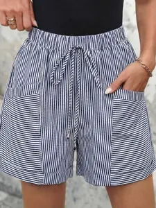 Women's Summer Vacation Striped Casual Front Pocket Shorts, Y2K Style, Perfect for Parties and Daily Wear, Loose-Fitting, All Seasons