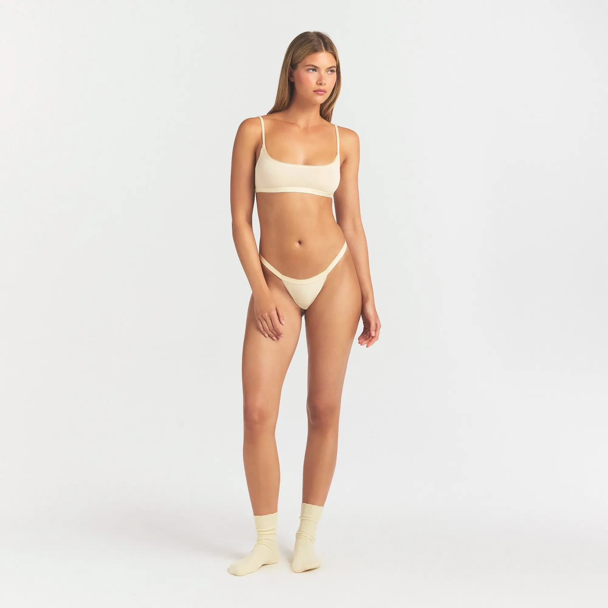 SKIMS LIGHTWEIGHT COTTON LOGO PICOT THONG