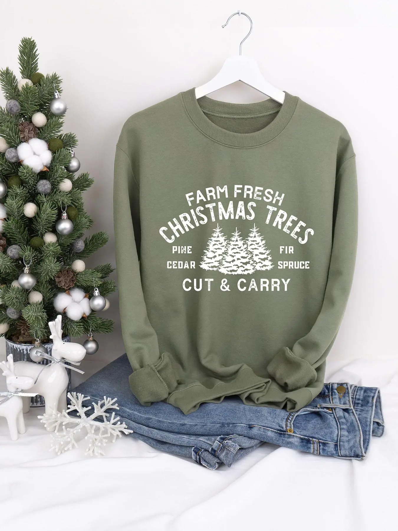 Women's Christmas Tree Print Crew Neck Sweatshirt, Casual Long Sleeve Pullover for Fall & Winter, Women's Clothes for Daily Wear