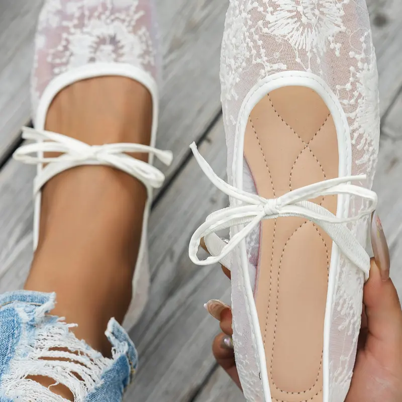 Women's Lace Flat Shoes, Lightweight Flat Casual Fashionable Outdoor Casual Breathable Slip-On Loafers, Comfortable Round Toe Design, Perfect for Daily Wear