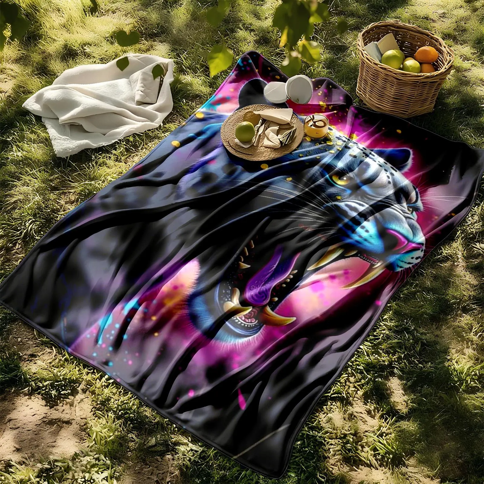 1 piece Colorful Roaring Black Panther Beast King themed flannel blanket - Flannel blanket with modern design, suitable for sofas and beds, all-season use, super soft and comfortable, digitally printed pattern, 100% polyester material, machine