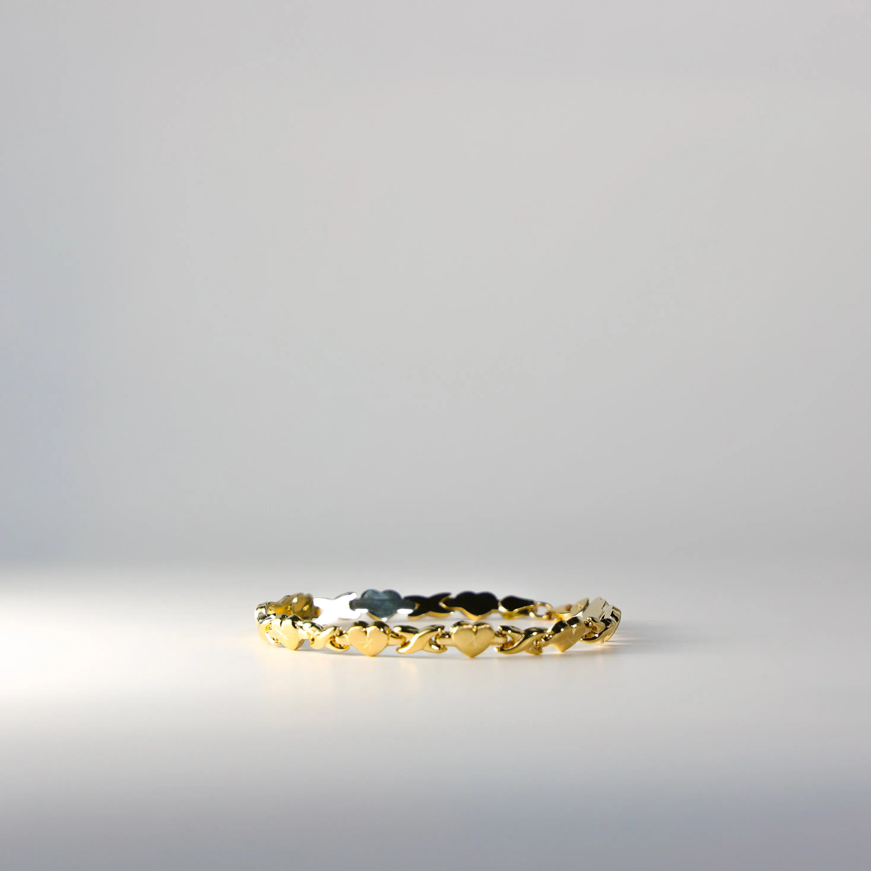 14K Gold XO Stampato Bracelet - Model AB0266