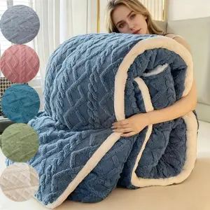 Luxurious Satin Blanket, Soft and Thick, Suitable for All Seasons, 220x240cm, Ideal for Bedroom, Guest Room, Hotel Use