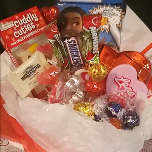 Kiddie Valentines Day Heart Shaped Basket Gift perfect colorful unique